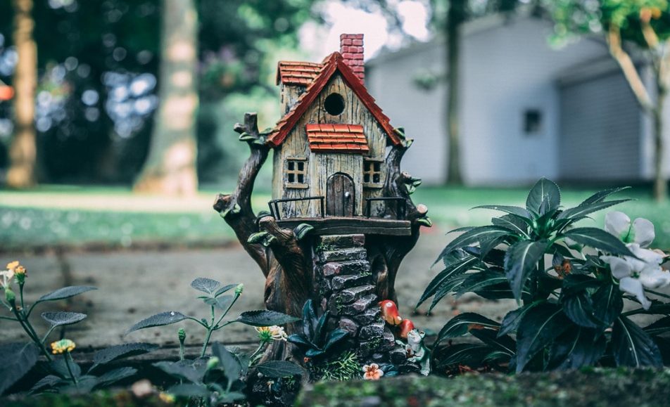 miniaturní domek pro čarodějnici